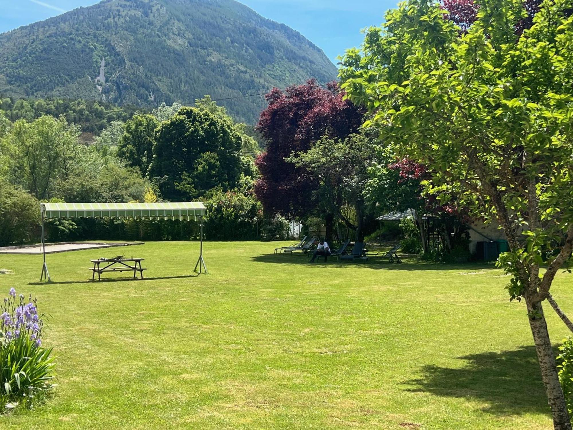 L'Oustaou Castellane Hostel Eksteriør bilde