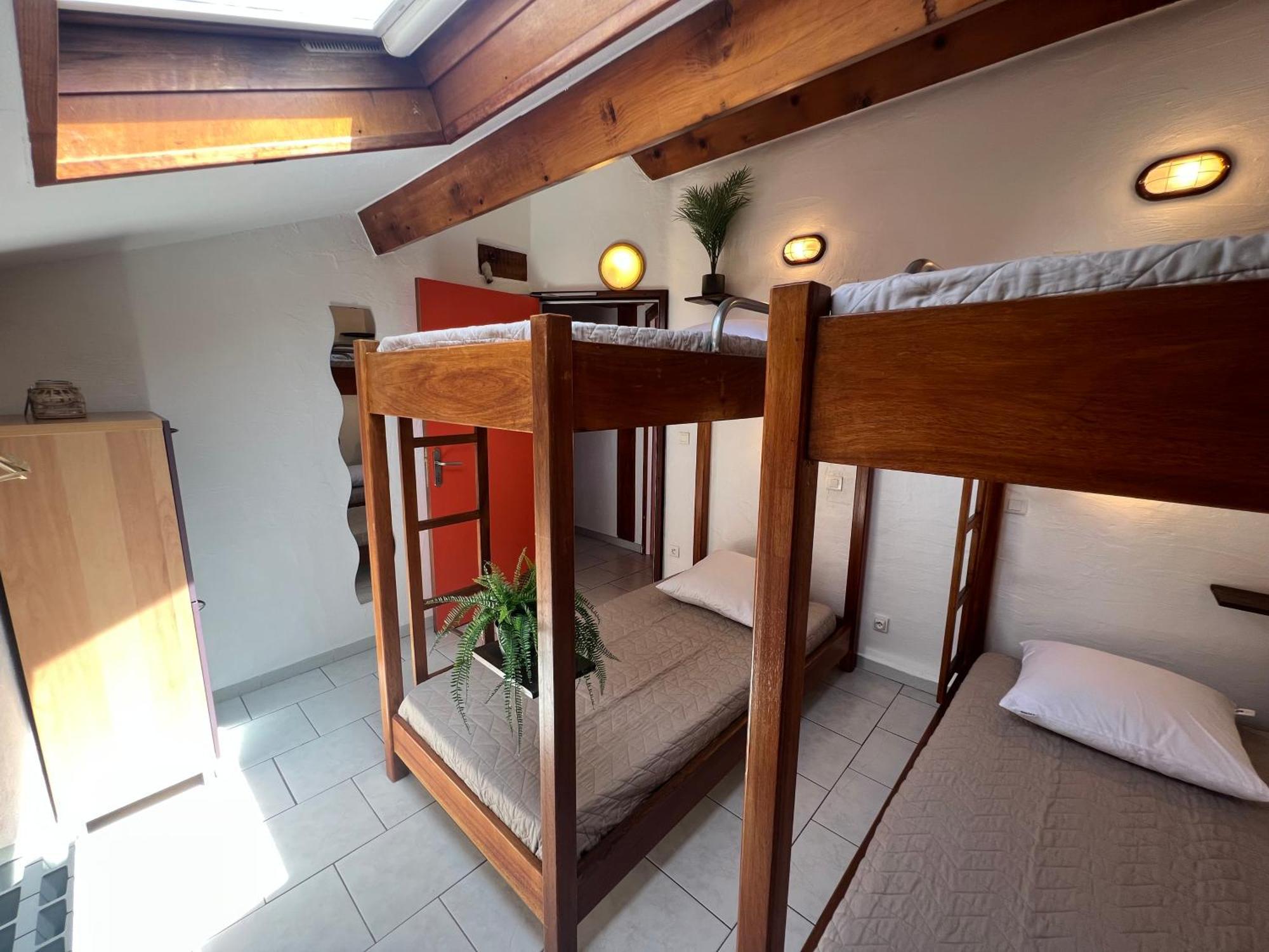 L'Oustaou Castellane Hostel Eksteriør bilde